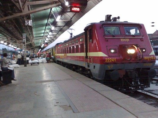 Sealdah_Duronto_Express